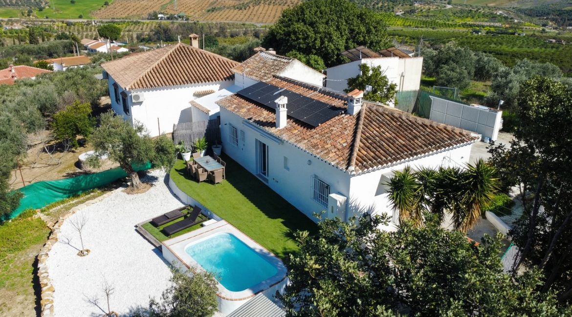 Ri982-Finca-Danny-Alora (1)