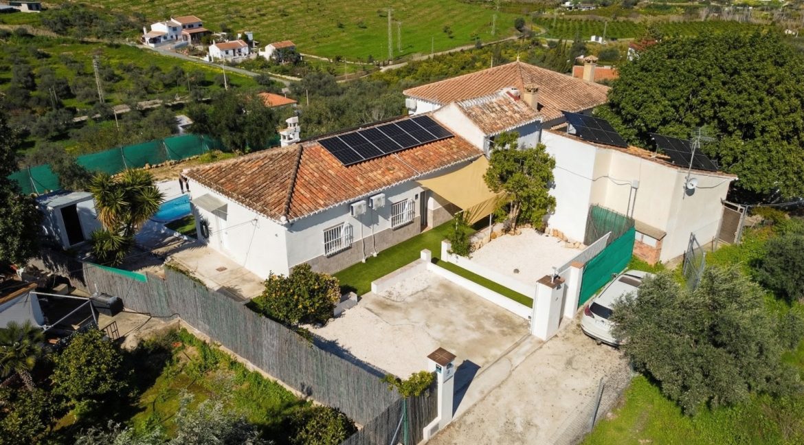 Ri982-Finca-Danny-Alora (3)