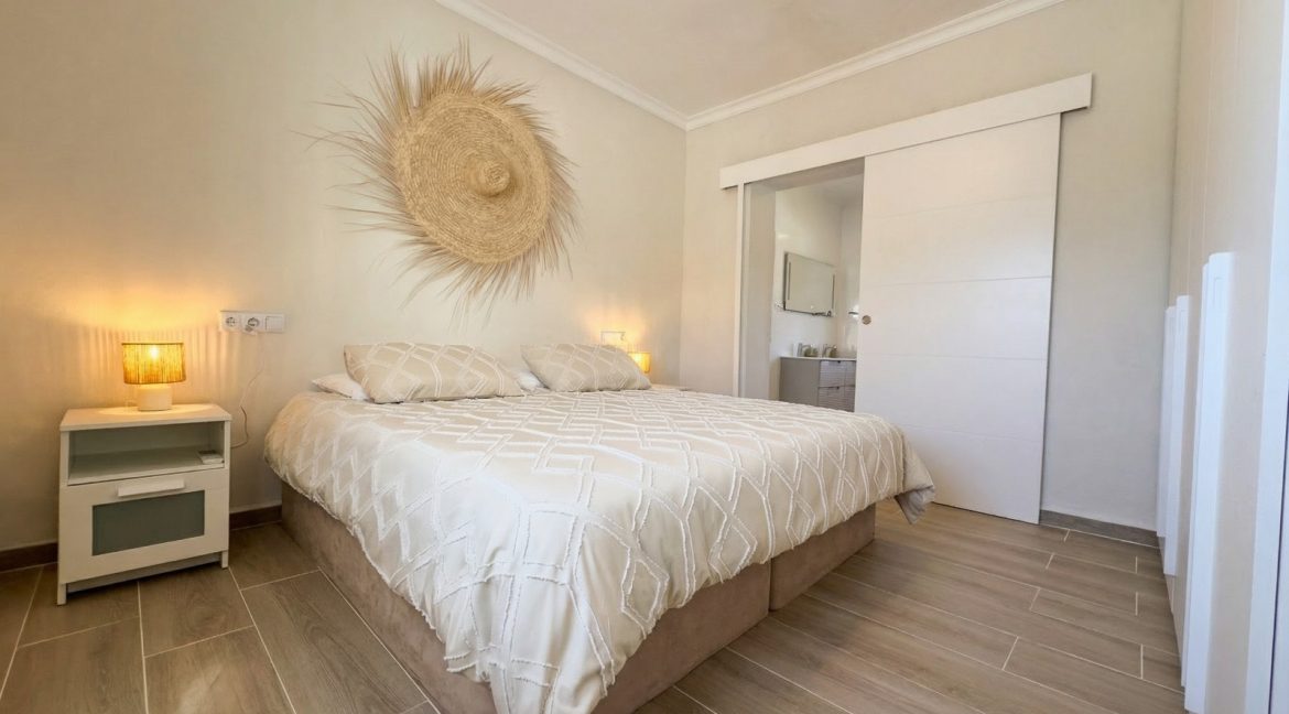 Ri982-Finca-Danny-Alora (4)