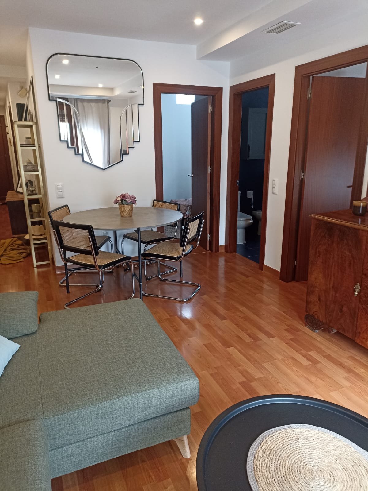 Ri 933 Two bedroom apartment in centre of Alhaurin el Grande old town – 900€
