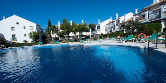 Ri 863 Two bedroom apartment in Riviera del Sol with pool and gardens – 2,500€